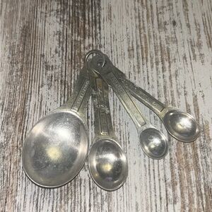 Set of Vintage Aluminum Measuring Spoons. Made In USA #cooking #kitchen